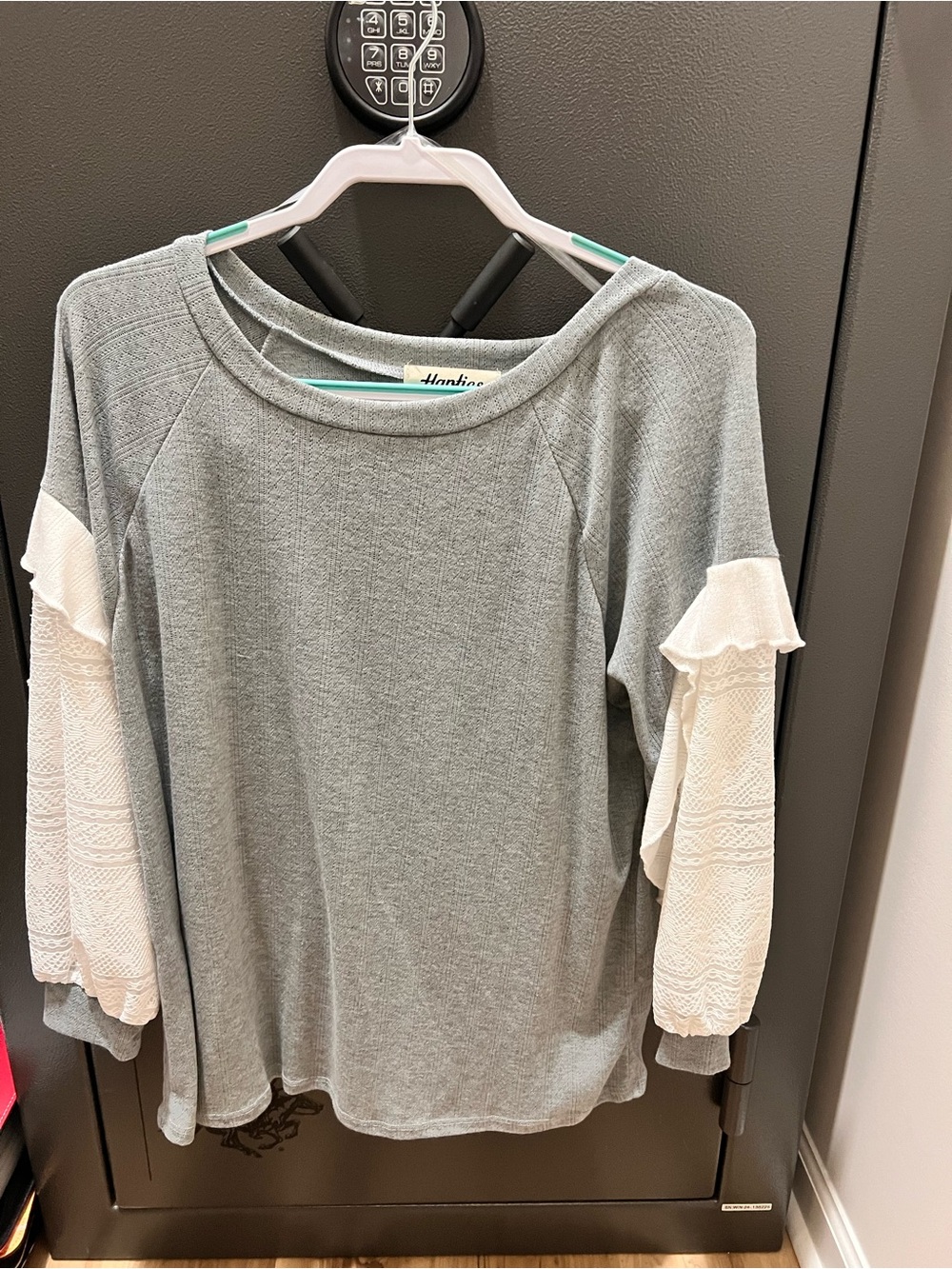 Women's Heather Grey Knit Top with White Lace Ruffle Sleeves